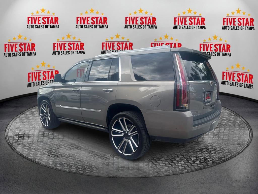 Used 2018 Cadillac Escalade Platinum RWD image 5