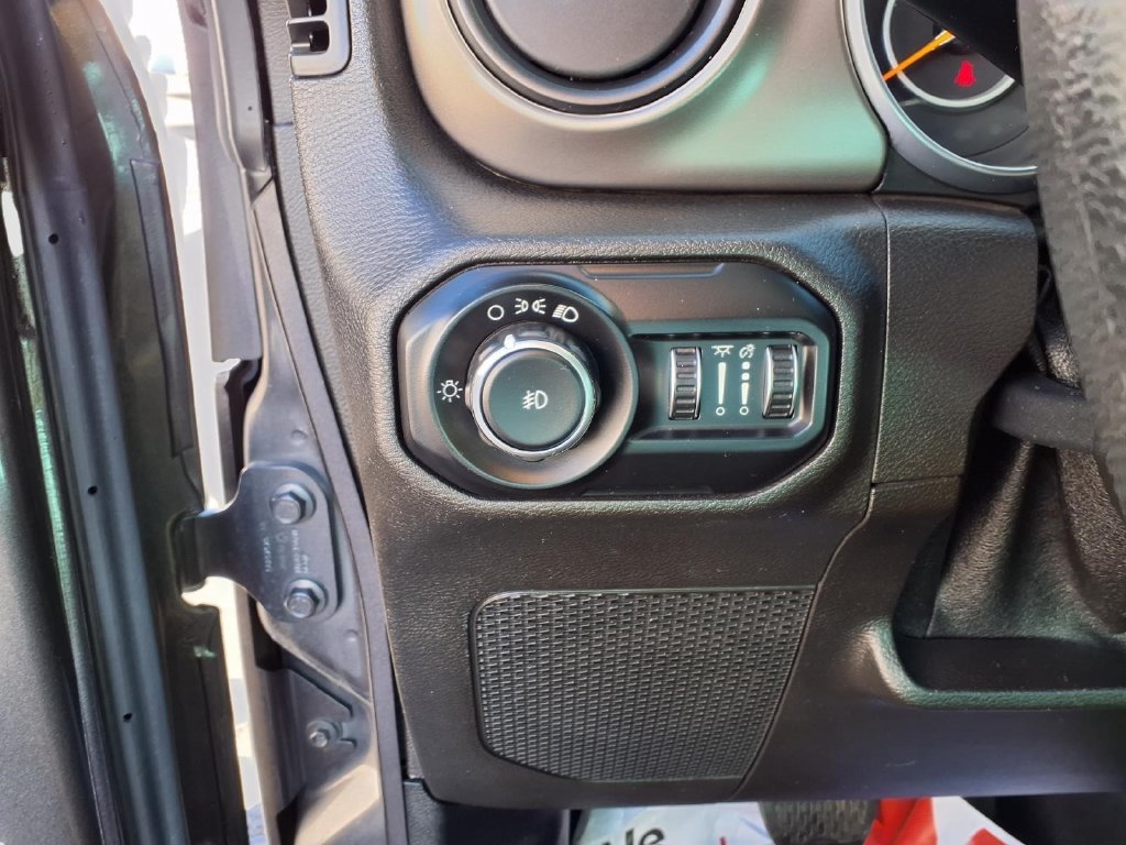 Used 2018 Jeep Wrangler Unlimited Sport AWD/4WD image 22