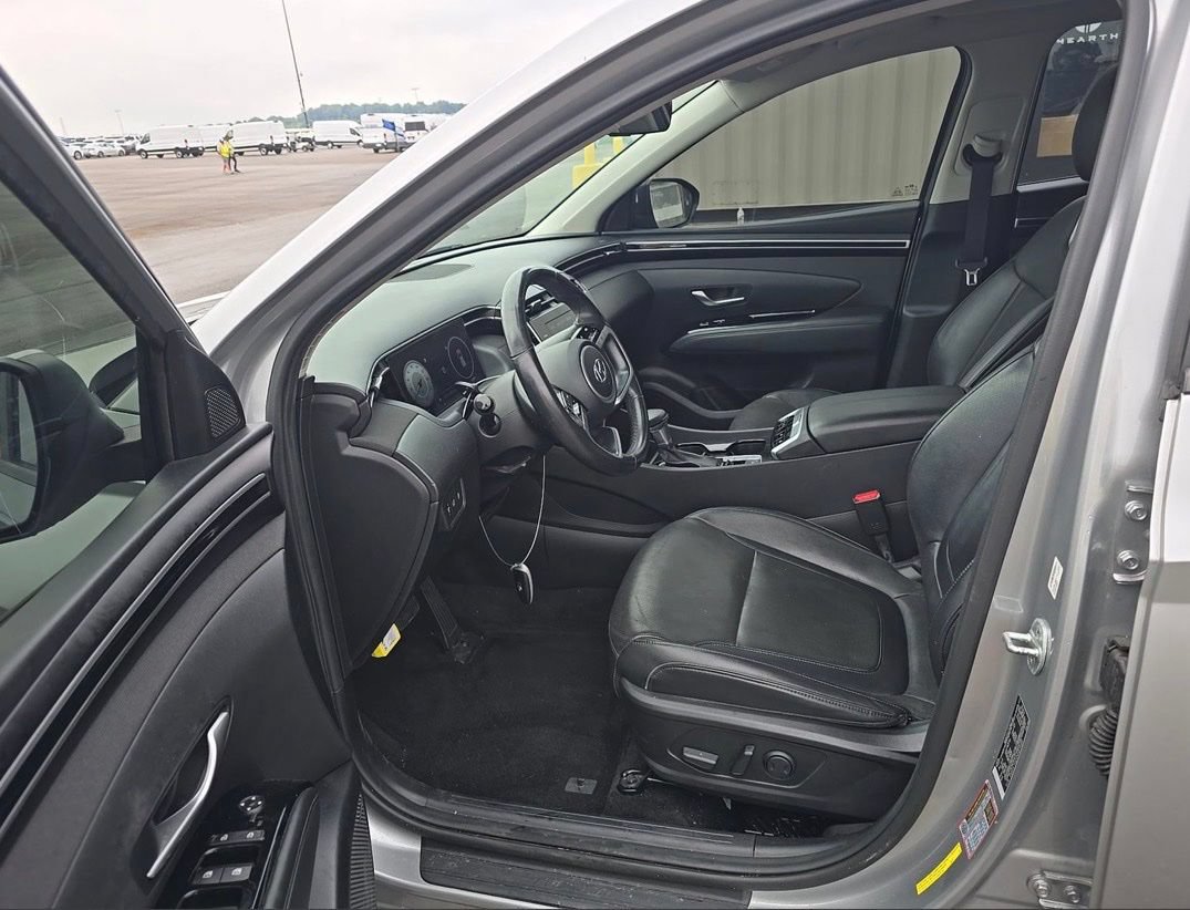 Used 2022 Hyundai Tucson SEL w/ Convenience + Premium Package FWD image 4
