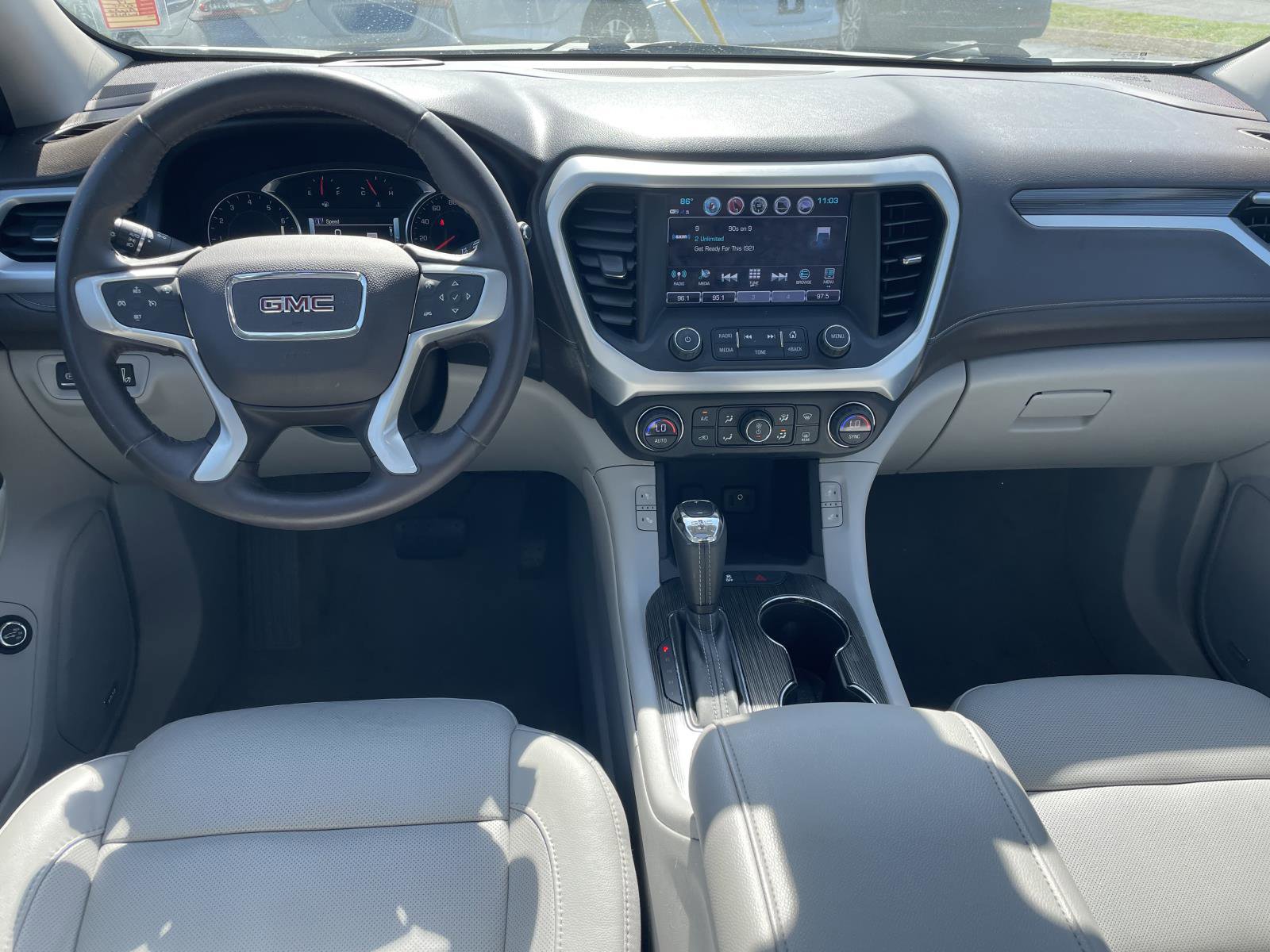 Used 2017 GMC Acadia SLT w/ LPO, Cargo Package image 8