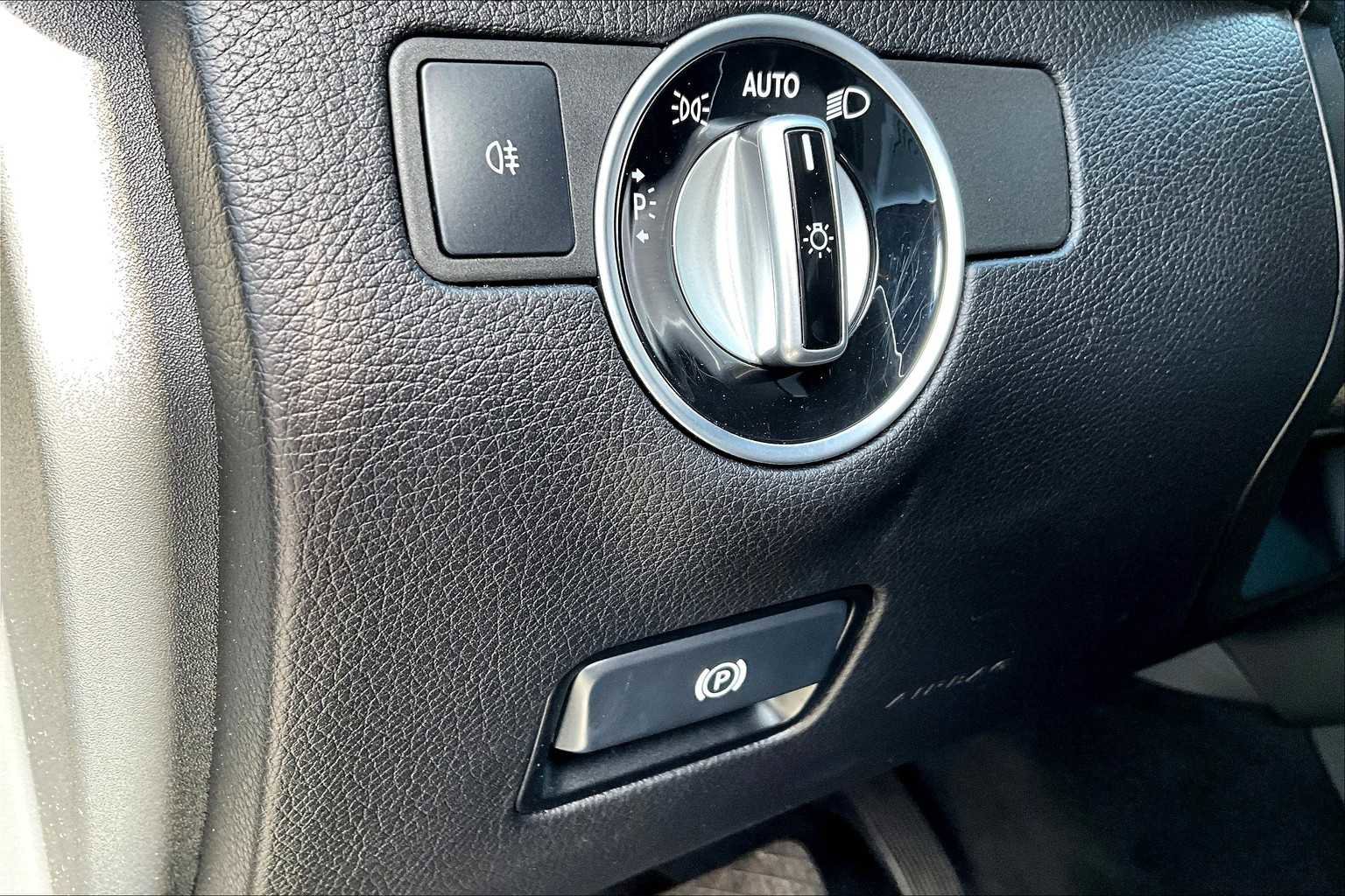 Used 2016 Mercedes-Benz GL 450 4MATIC image 34