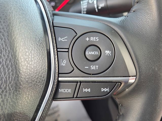 Used 2020 Toyota Camry XSE image 22