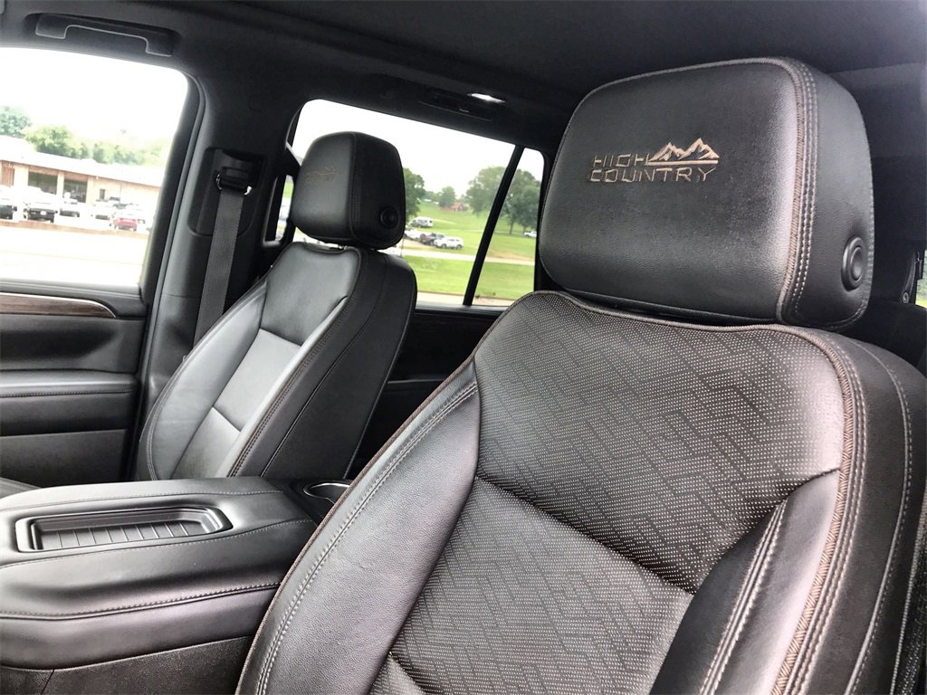 Used 2024 Chevrolet Tahoe High Country image 11