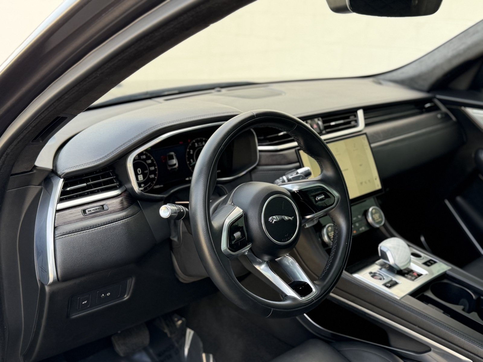 Used 2021 Jaguar F-PACE S AWD/4WD image 16