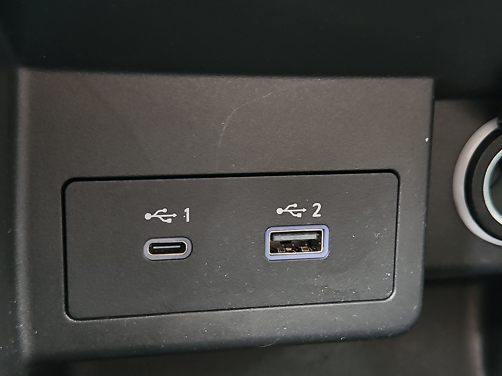 Used 2023 Nissan Kicks SV FWD image 24