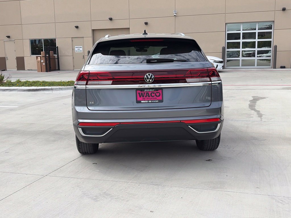 Used 2024 Volkswagen Atlas Cross Sport SE FWD image 11