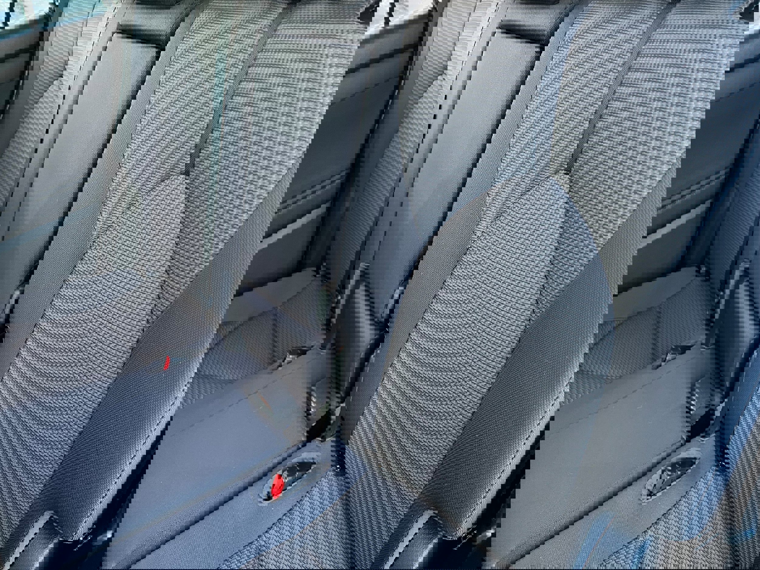 Used 2020 Toyota Highlander LE image 14