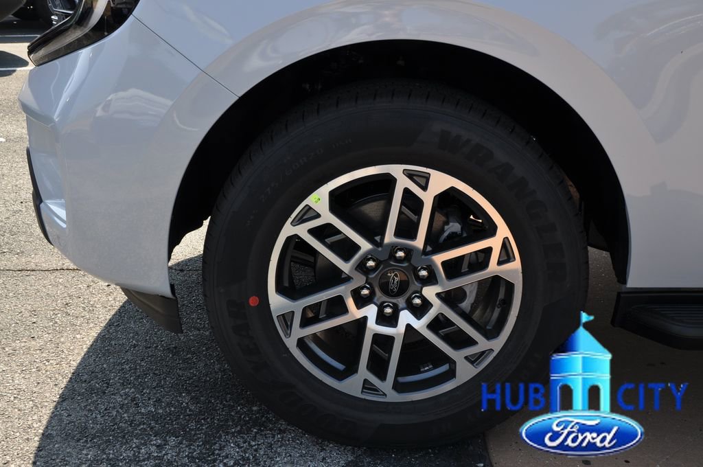 New 2026 Ford Expedition Active RWD image 9