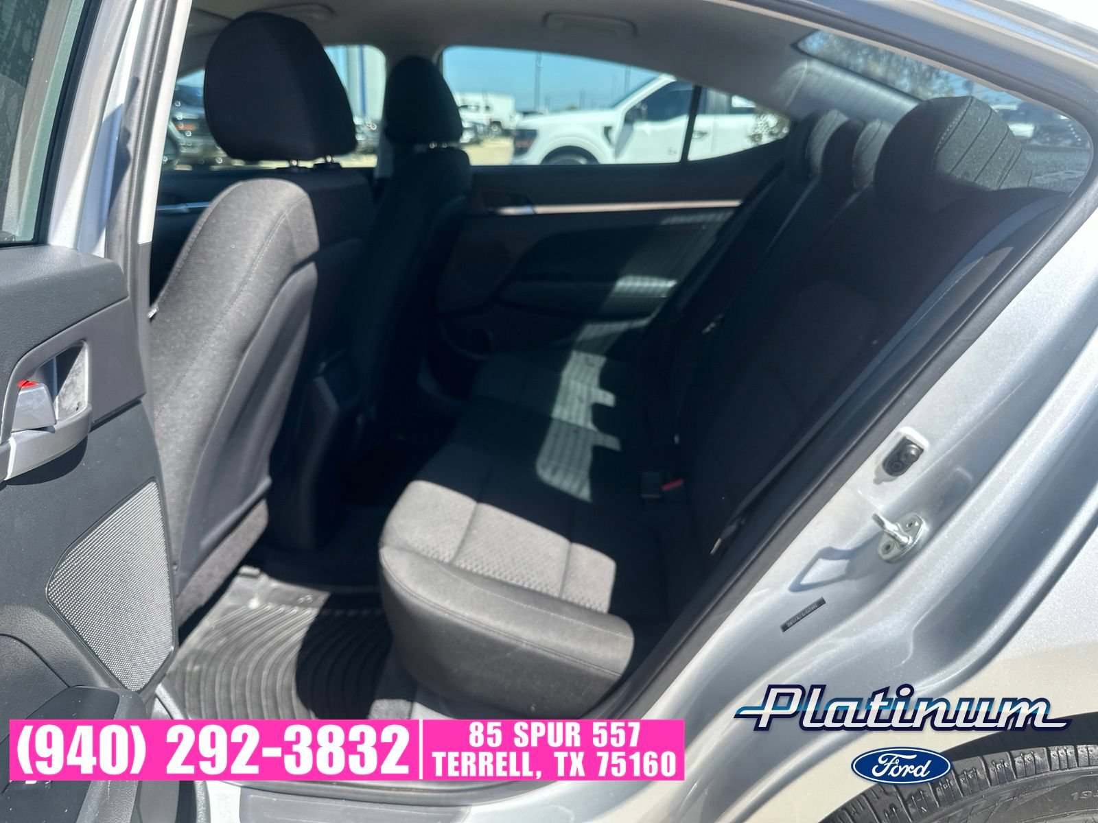 Used 2020 Hyundai Elantra SE w/ Winter Weather Package FWD image 12