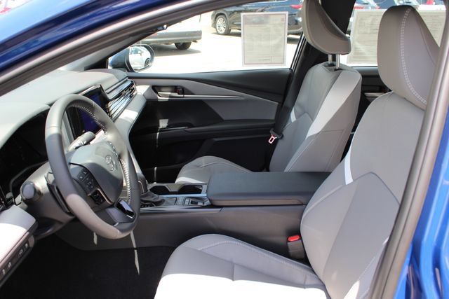 Certified 2026 Toyota Camry SE FWD image 32