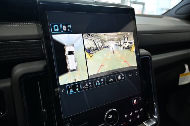 New 2026 GMC Yukon AT4 Ultimate w/ LPO, Floor Liner Package image 20