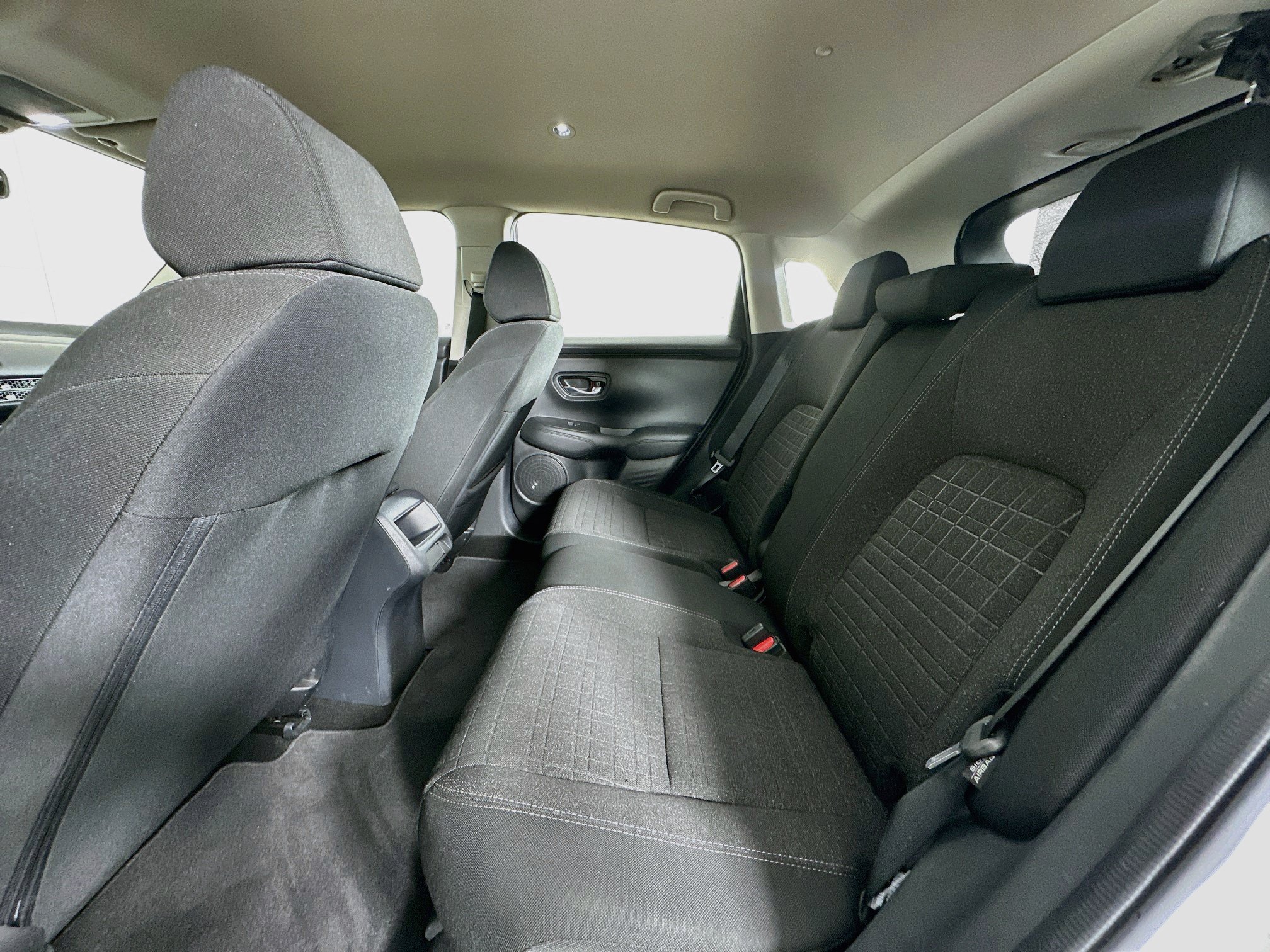 Used 2023 Honda HR-V LX image 26