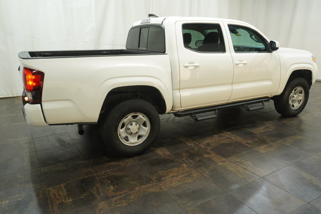 Used 2023 Toyota Tacoma SR AWD/4WD image 4