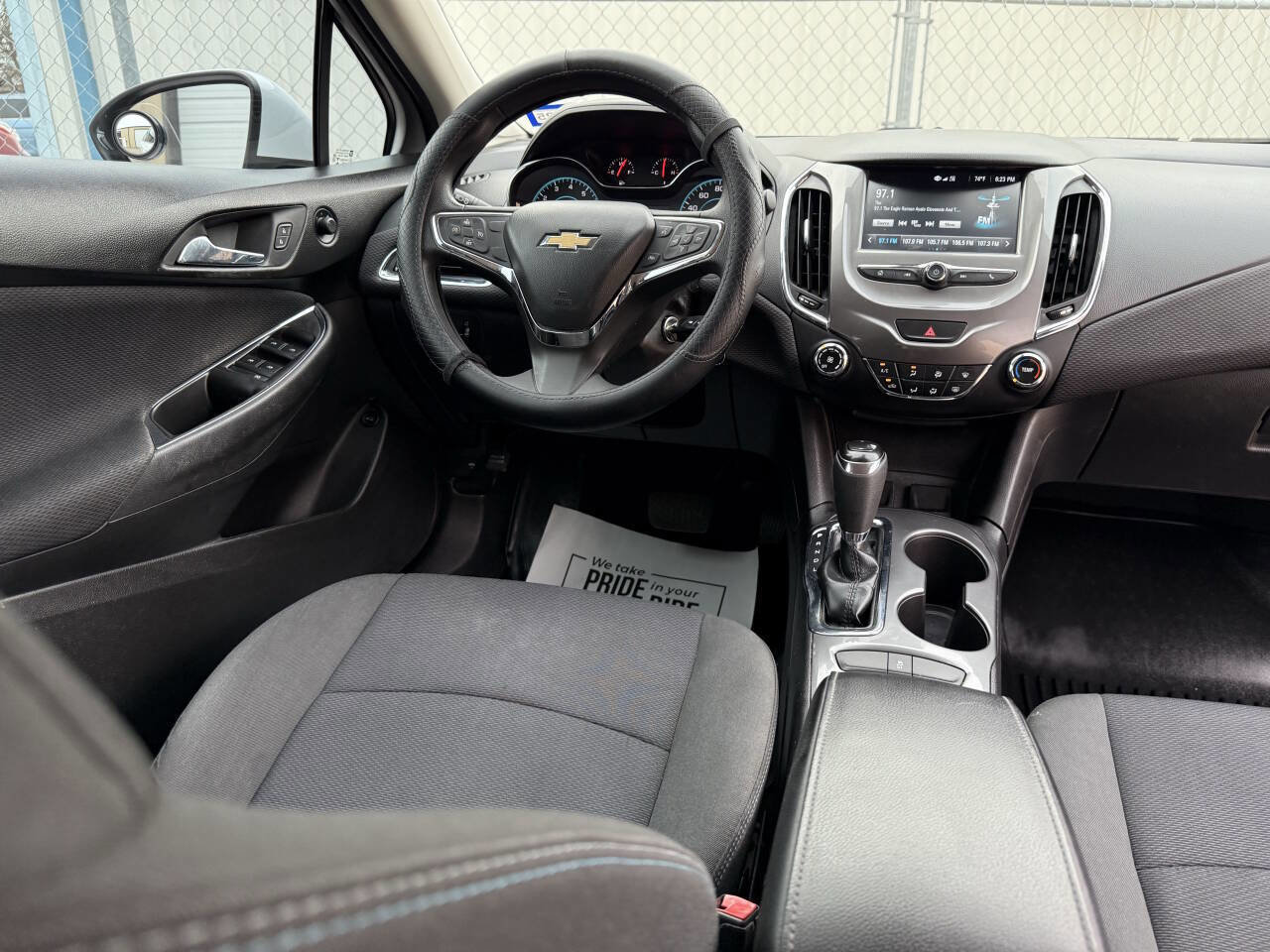 Used 2017 Chevrolet Cruze LT image 27