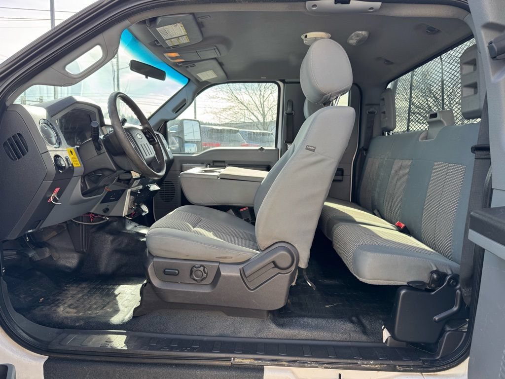 Used 2015 Ford F550 4x4 SuperCab Super Duty image 10