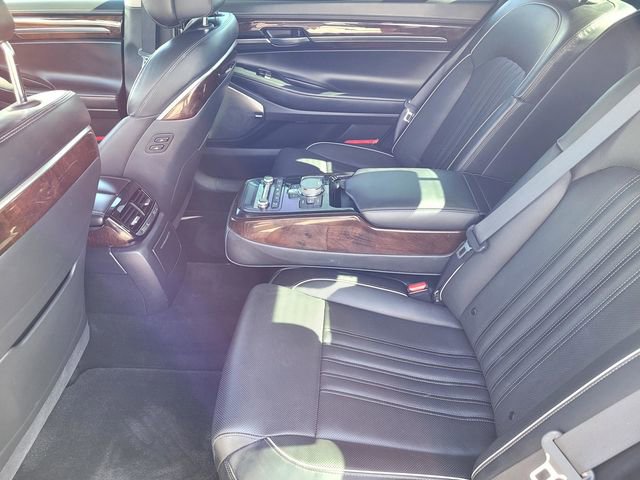 Used 2019 Genesis G90 3.3T Premium image 13