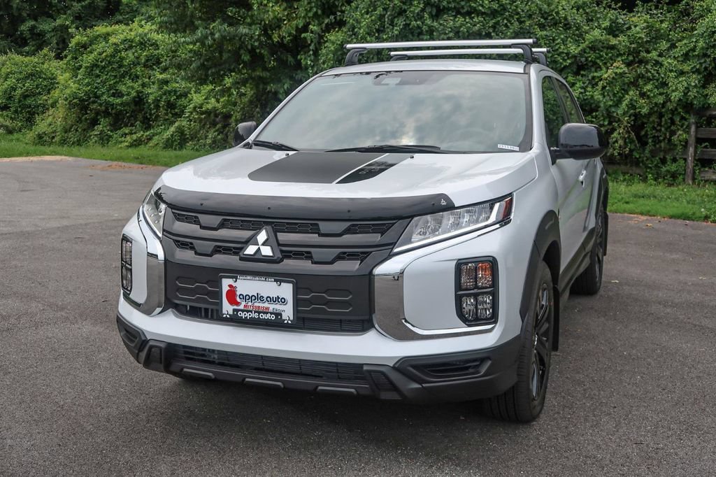 Used 2025 Mitsubishi Outlander Sport AWD image 4