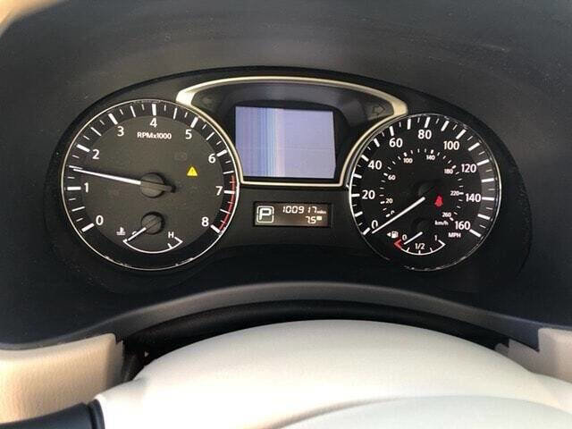 Used 2013 Nissan Pathfinder Platinum w/ Platinum Premium Pkg image 10