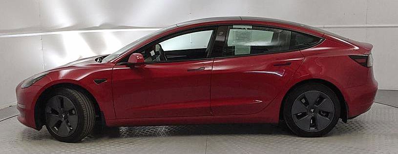 Used 2023 Tesla Model 3 Standard Range image 5