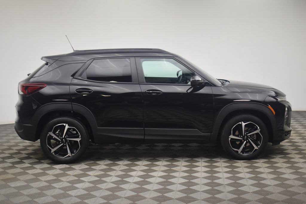Used 2023 Chevrolet TrailBlazer RS w/ Convenience Package FWD image 13