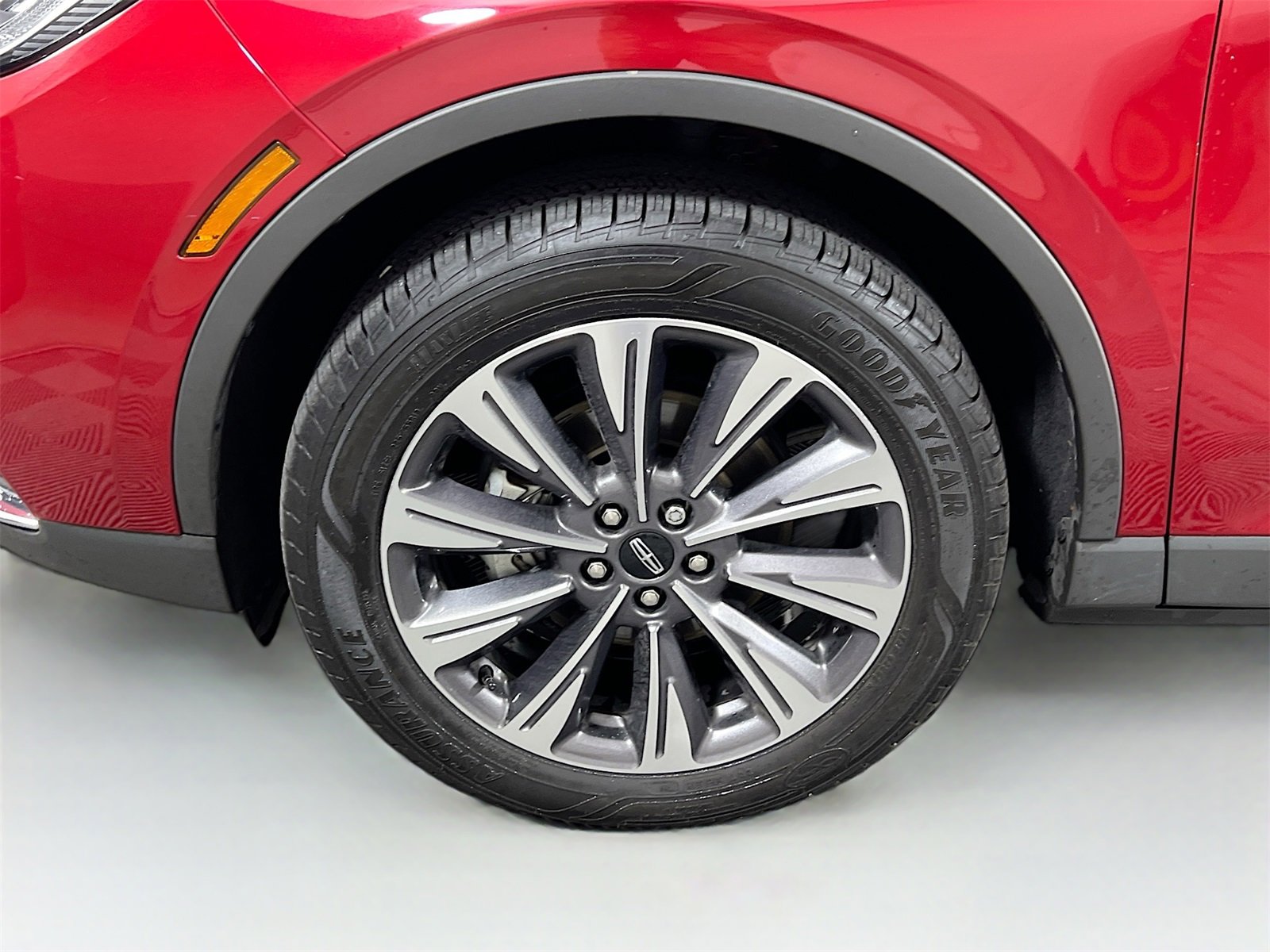 Used 2022 Lincoln Corsair Reserve w/ Elements Package image 32