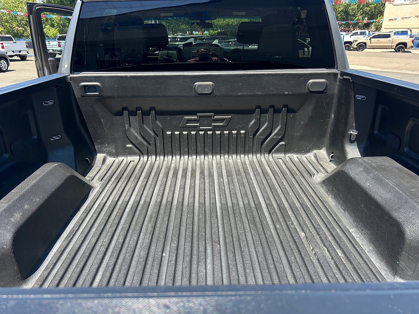 Used 2021 Chevrolet Silverado 1500 LT AWD/4WD image 31