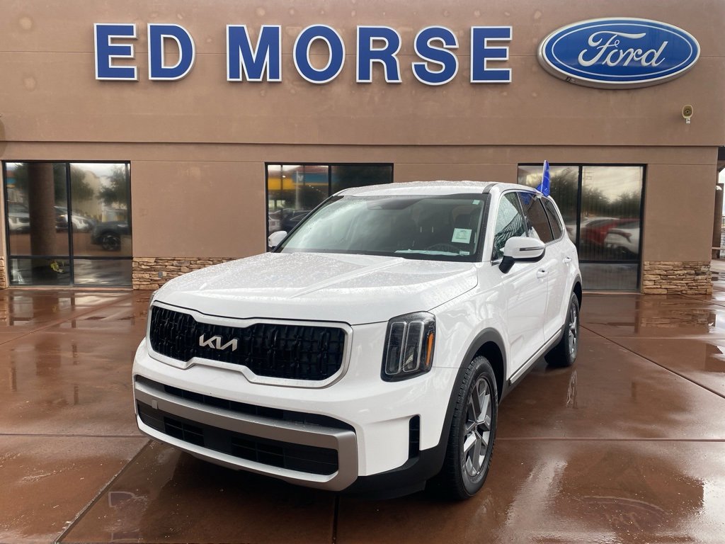 Used 2023 Kia Telluride LX