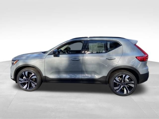 New 2026 Volvo XC40 B5 Ultra w/ Climate Package image 4