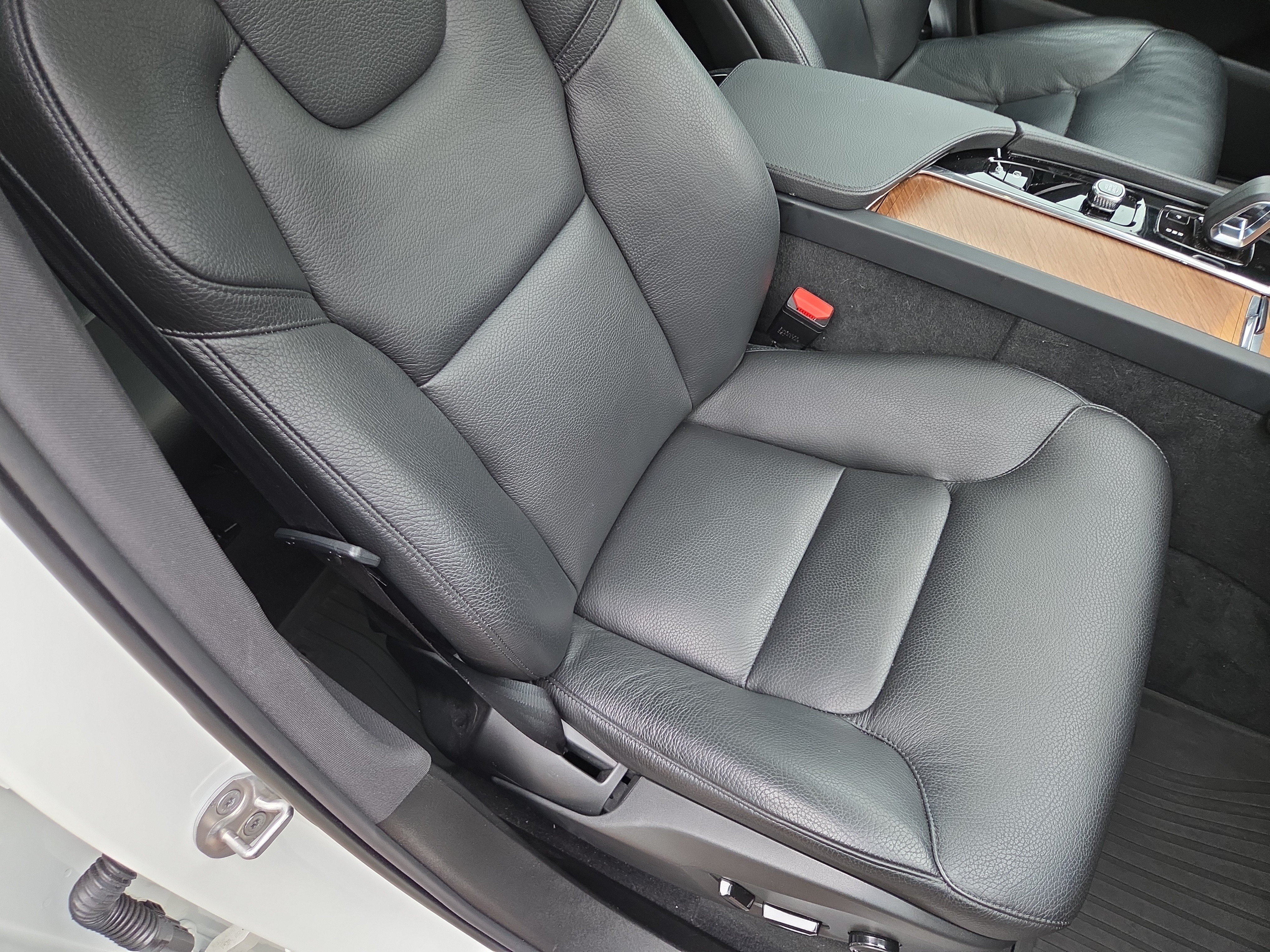 Used 2022 Volvo XC90 T8 Inscription Expression AWD/4WD image 16