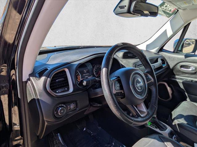 Used 2017 Jeep Renegade Limited image 10