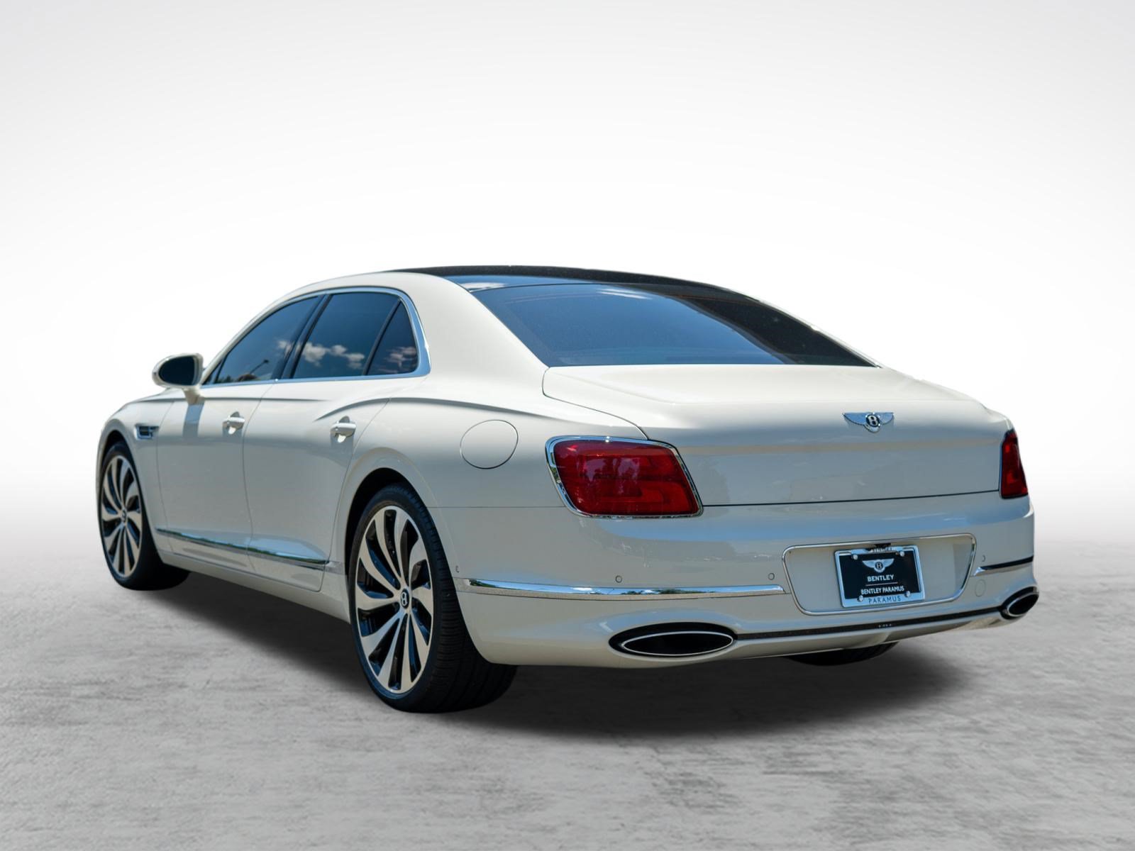 Used 2026 Bentley Flying Spur Plug-In Hybrid AWD/4WD image 3