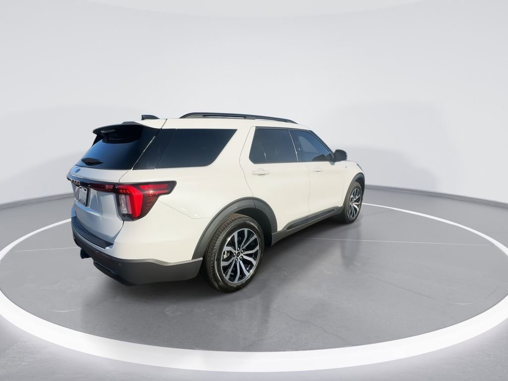 Used 2025 Ford Explorer ST-Line RWD image 8
