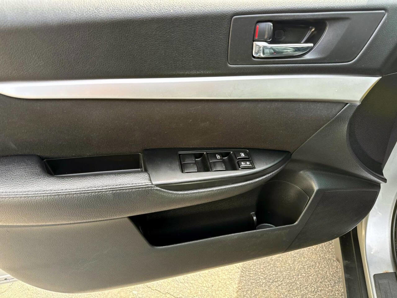 Used 2012 Subaru Outback 2.5i w/ Alloy Wheel Pkg image 16