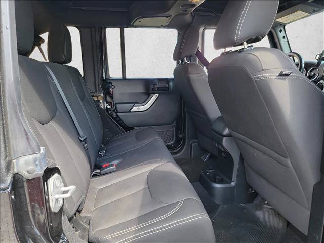 Used 2017 Jeep Wrangler Unlimited Sahara w/ Dual Top Group AWD/4WD image 16