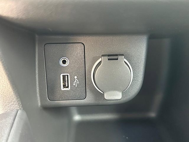 New 2025 Nissan Kicks Play S image 18