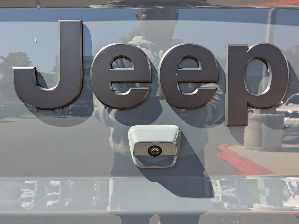 Used 2026 Jeep Gladiator Sport image 5
