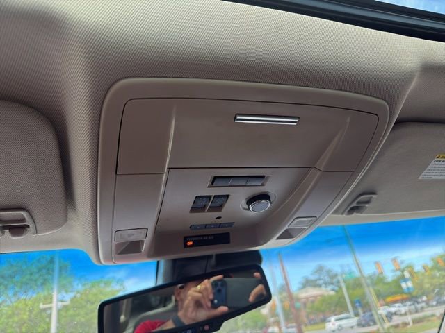 Used 2017 Chevrolet Suburban LT w/ LT Signature Package image 15