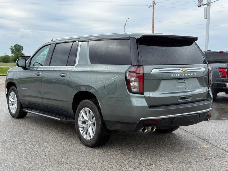 Used 2023 Chevrolet Suburban Premier AWD/4WD video 3