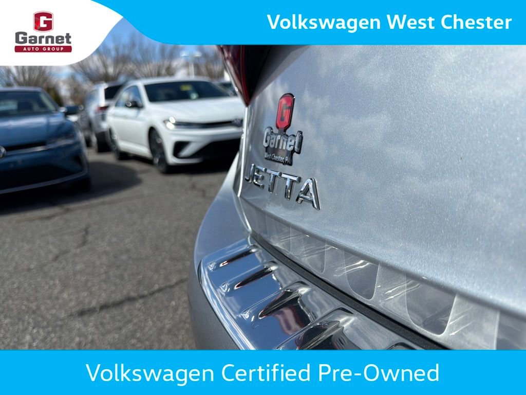 Certified 2023 Volkswagen Jetta SE FWD image 39