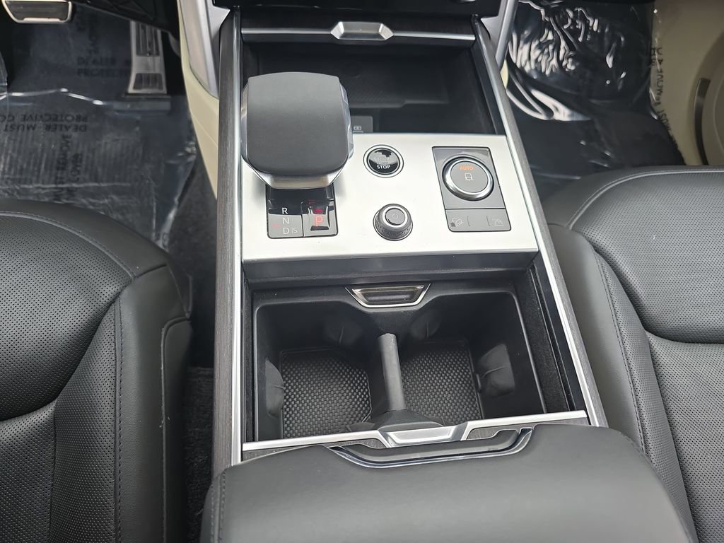 Certified 2023 Land Rover Range Rover SE image 27