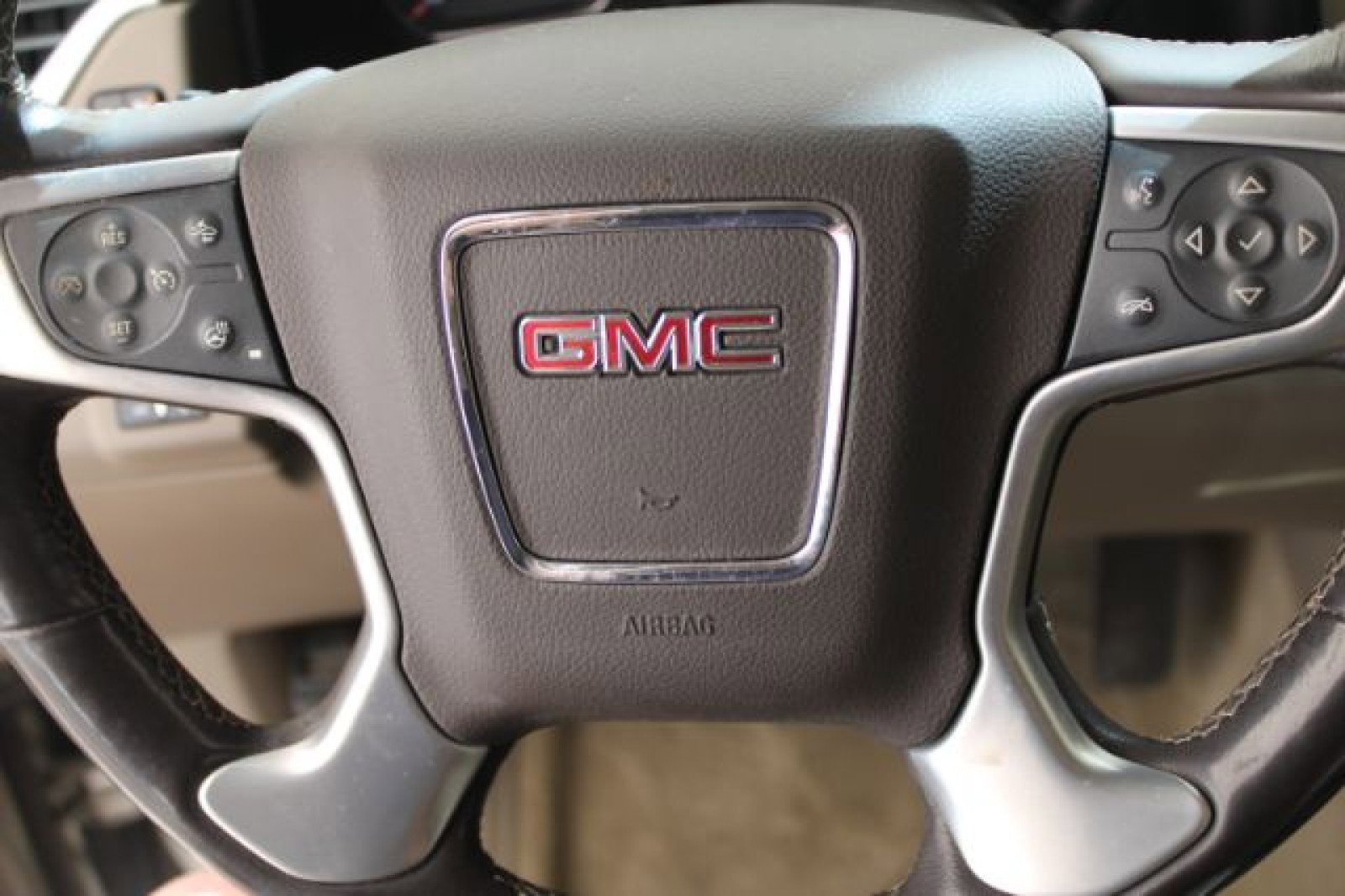 Used 2015 GMC Yukon XL SLT w/ Open Road Package image 18