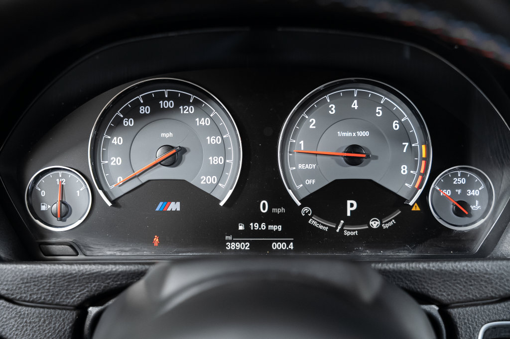 Used 2020 BMW M4 Convertible w/ Competition Package RWD image 26