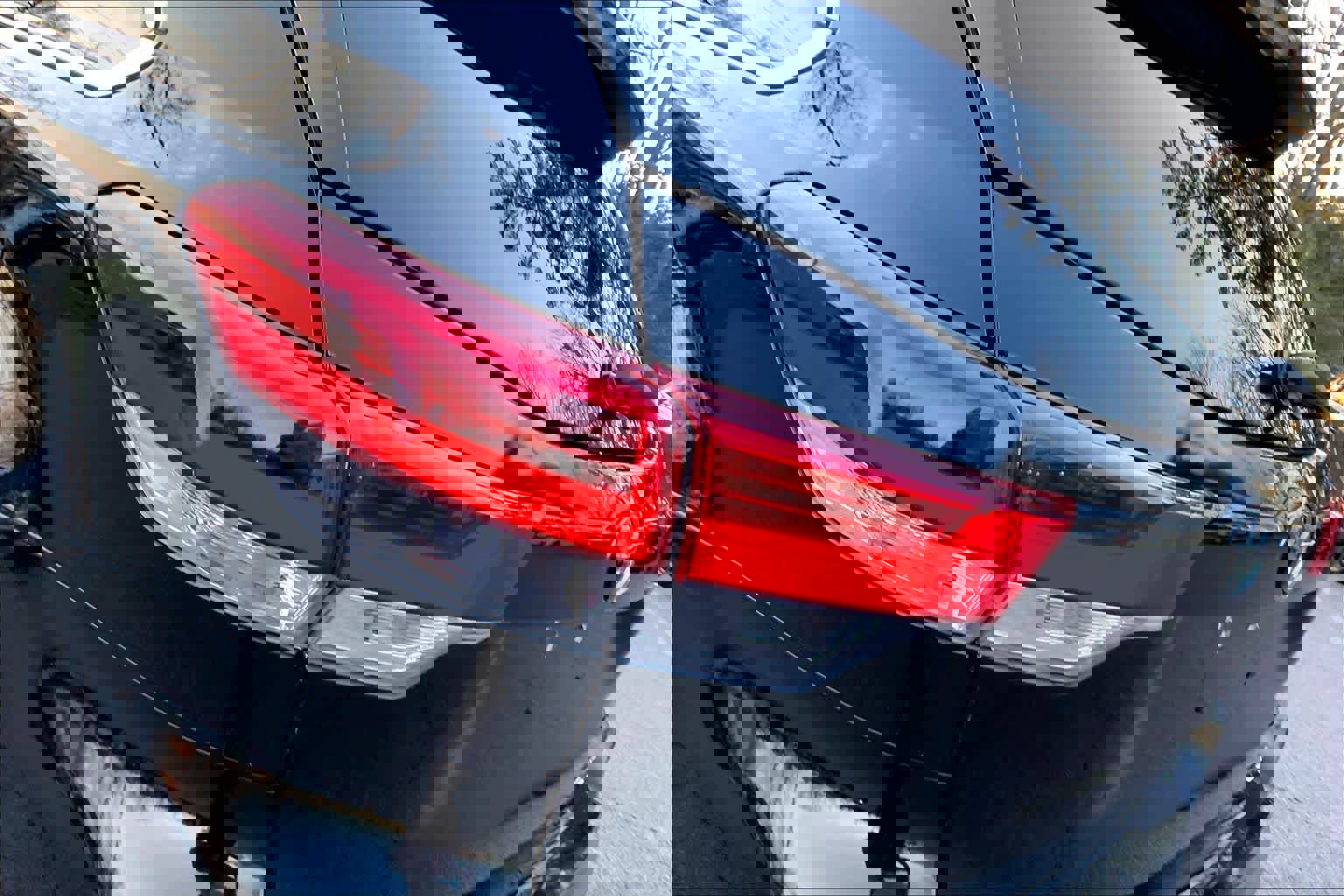 Used 2018 Toyota Highlander XLE image 27