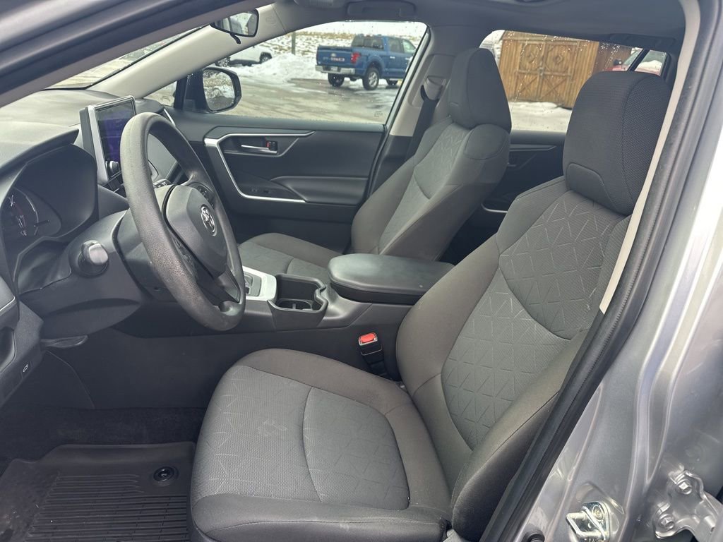 Used 2023 Toyota RAV4 XLE w/ Convenience Package image 15