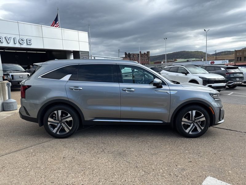 Used 2023 Kia Sorento SX Prestige w/ Panoramic Sunroof Package image 6