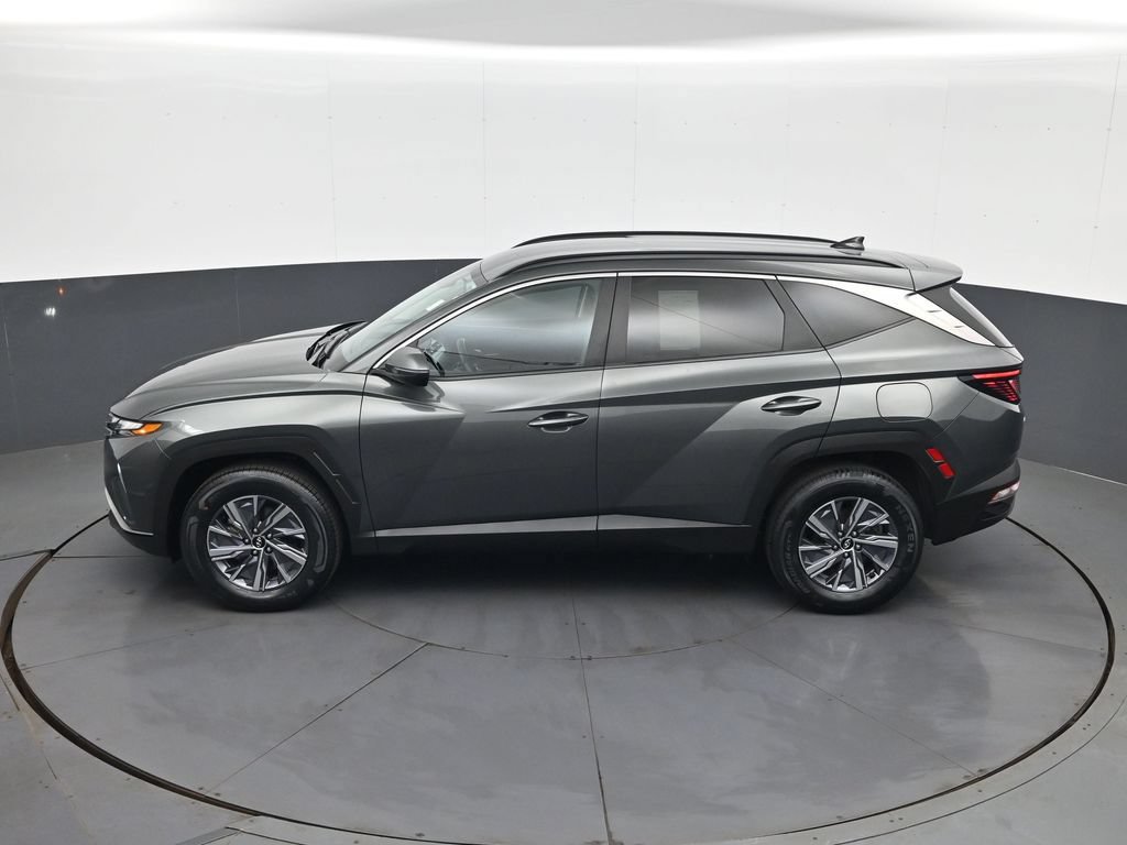 Certified 2022 Hyundai Tucson Blue w/ Cargo Package AWD/4WD image 20