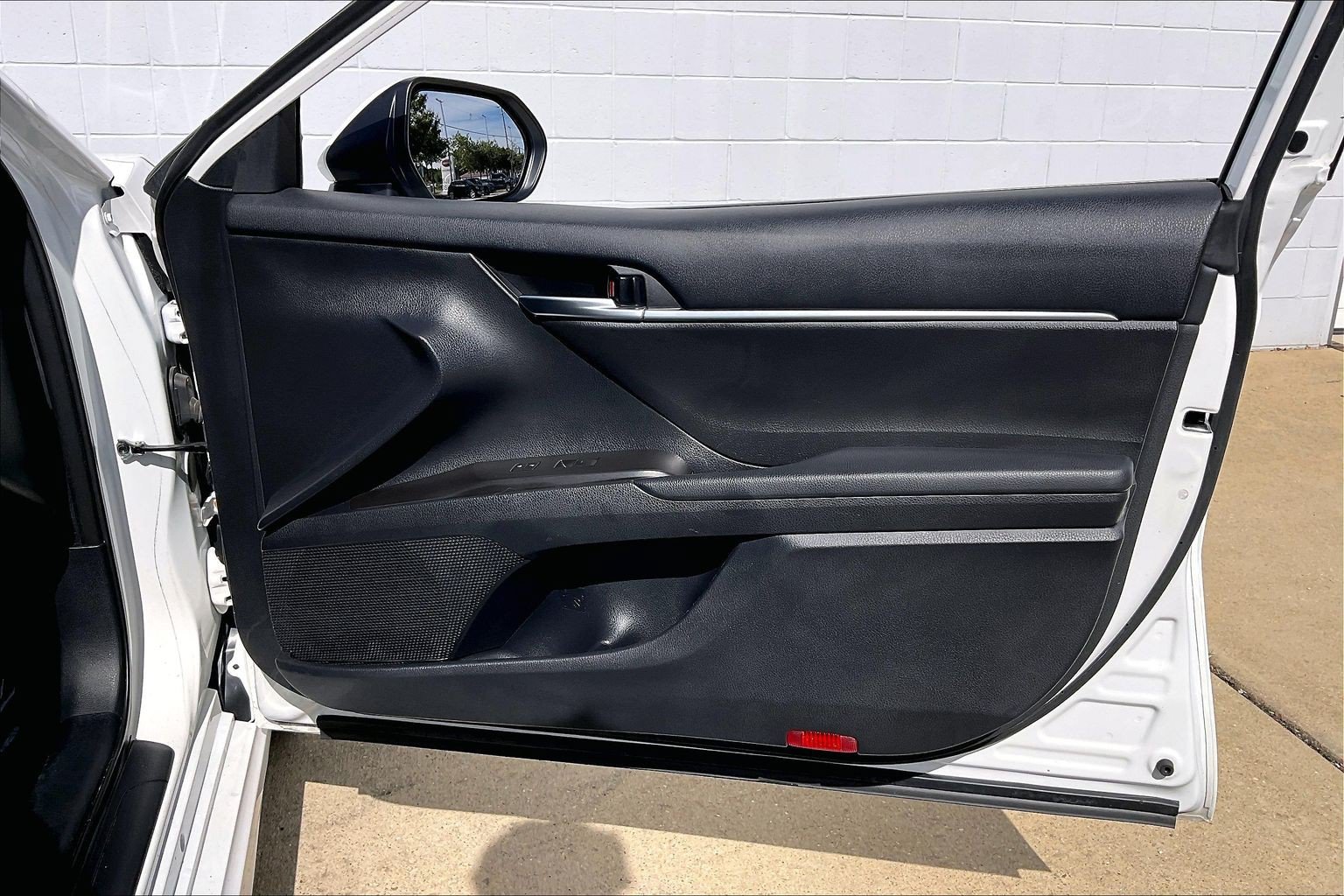 Used 2024 Toyota Camry SE FWD image 28