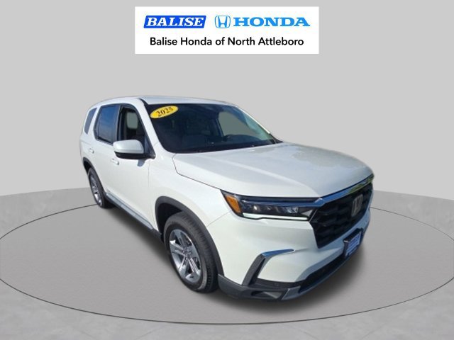 Used 2025 Honda Pilot EX-L image 3