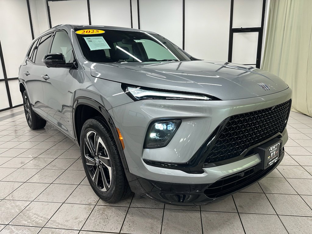 Used 2025 Buick Enclave Sport Touring image 2