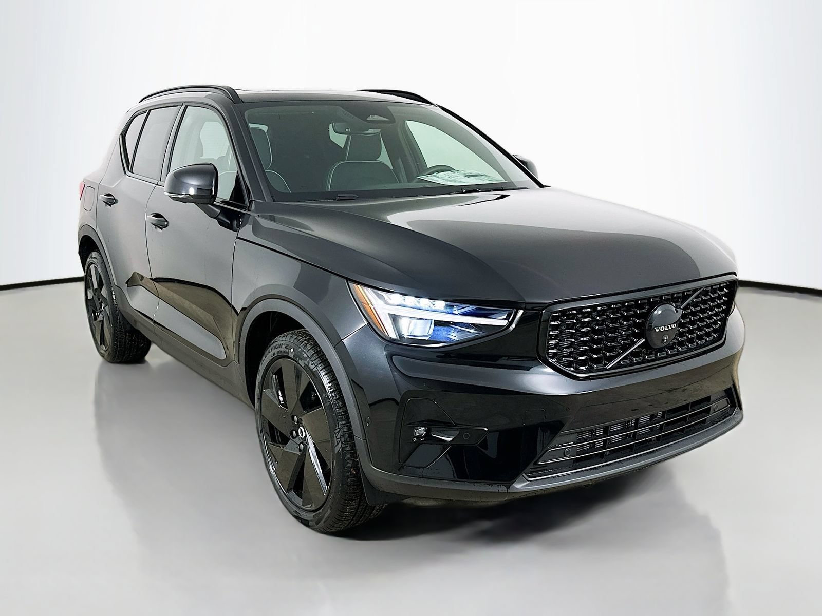 New 2026 Volvo XC40 B5 Ultra w/ Protection Package Premier AWD/4WD image 3
